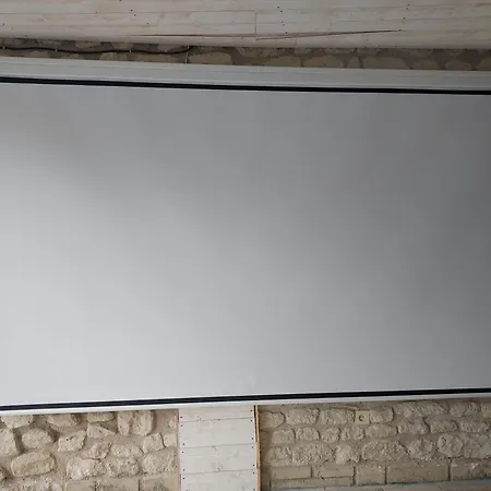 Maison Les Giraudeaux A 35 Minutes Du Futuroscope Sossais