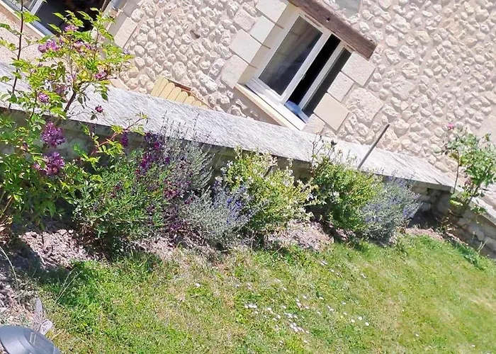 Сasa de vacaciones Maison Les Giraudeaux A 35 Minutes Du Futuroscope Sossais