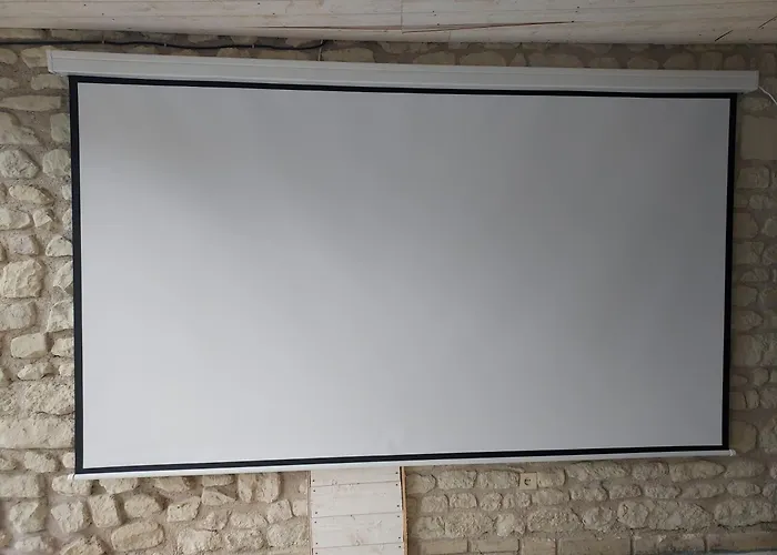 Maison Les Giraudeaux A 35 Minutes Du Futuroscope Sossais